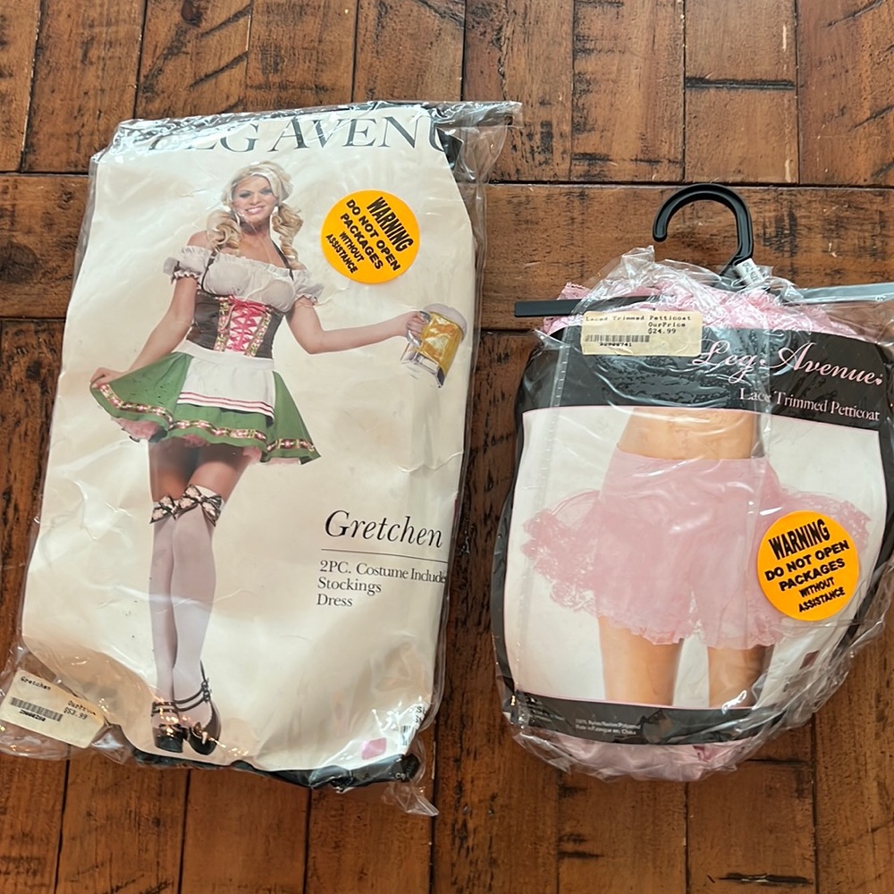 Beer wench costume